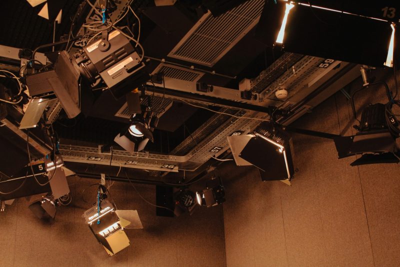 sector iluminacion y equipamiento electronico